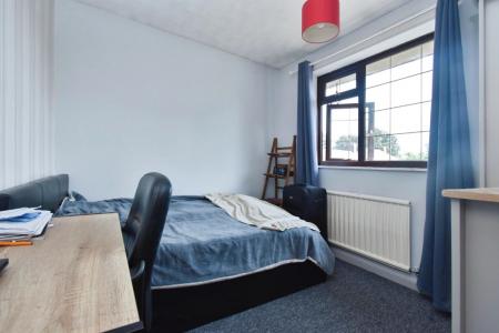 4 bedroom Semi-detached house to let in Friends Road, Norwich, NR5