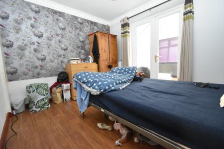 4 bedroom Semi-detached house to let in Brereton Close, Norwich, NR5