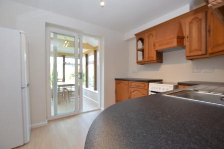 5 bedroom Semi-detached house to let in Edgeworth Road, Earlham, Norwich, NR5