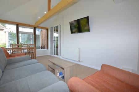 5 bedroom Semi-detached house to let in Edgeworth Road, Earlham, Norwich, NR5