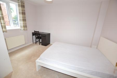 5 bedroom Semi-detached house to let in Edgeworth Road, Earlham, Norwich, NR5