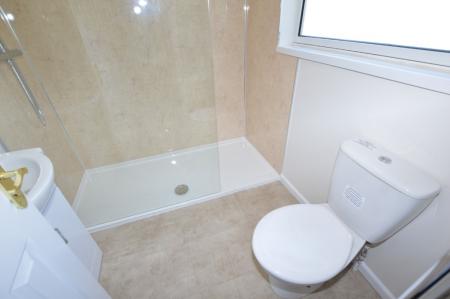 5 bedroom Semi-detached house to let in Edgeworth Road, Earlham, Norwich, NR5
