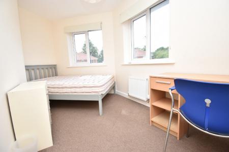 3 bedroom Semi-detached house to let in Filby Close, Norwich, NR5