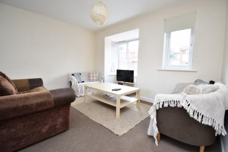 3 bedroom Semi-detached house to let in Filby Close, Norwich, NR5