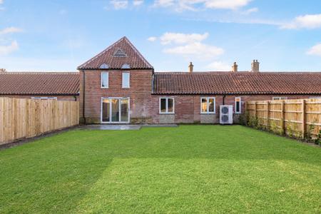 4 bedroom Terraced House to let in Lower Farm Mews, Tittleshall, PE32