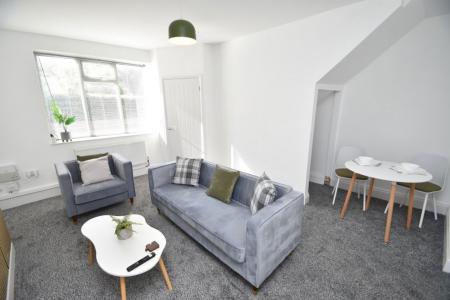 2 bedroom Property to let in Broomside Lane