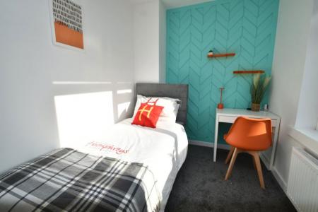 4 bedroom Property to let in Hilda Close, Gilesgate - DH1