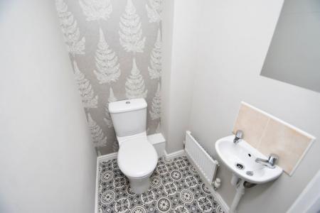 3 bedroom Property to let in Grange Way - DH6