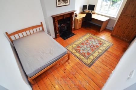 2 bedroom Property to let in High Street North, DH7