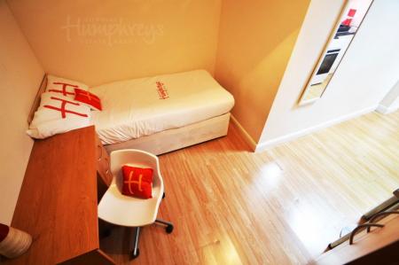 1 bedroom Studio flat to let in Marshall Terrace, DH1