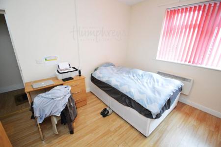 1 bedroom Studio flat to let in Marshall Terrace, DH1