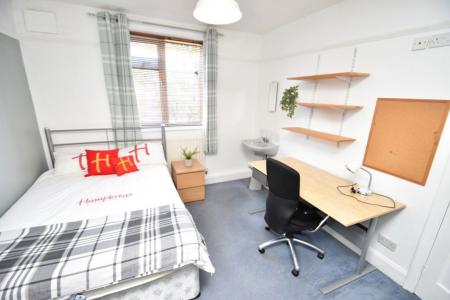 4 bedroom Property to let in Adolphus Place DH1