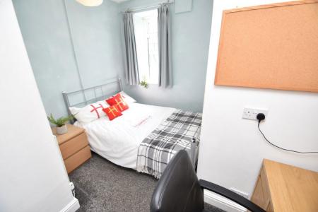 4 bedroom Property to let in Adolphus Place DH1