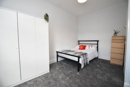 6 bedroom Property to let in Homer Terrace, DH1 4JT