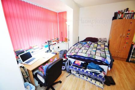 1 bedroom Studio flat to let in Marshall Terrace, DH1