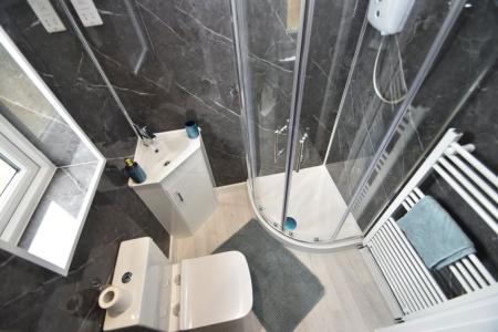 5 bedroom Property to let in Ash Avenue - DH1