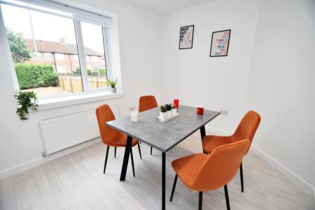 5 bedroom Property to let in Ash Avenue - DH1