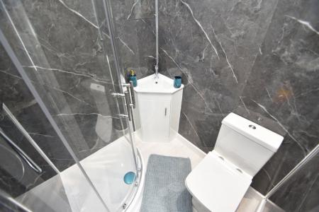 5 bedroom Property to let in Ash Avenue - DH1