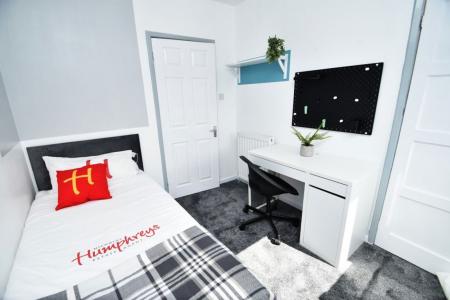 4 bedroom Property to let in Wakenshaw Road, Durham, DH1