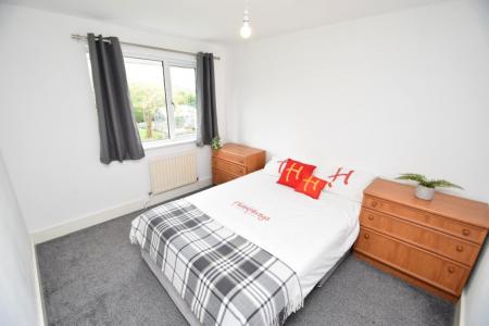 2 bedroom Property to let in Rowan Tree Avenue - DH1