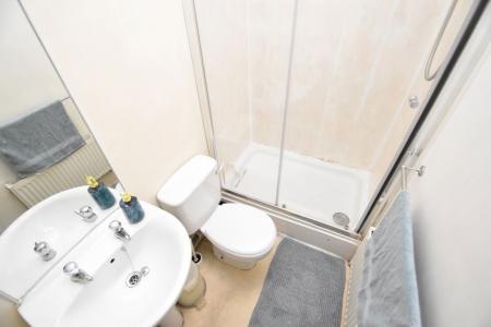 5 bedroom Property to let in Crossgate - DH1