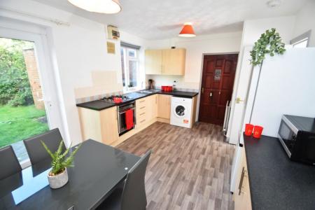 4 bedroom Property to let in Cooper Square, Durham, DH1