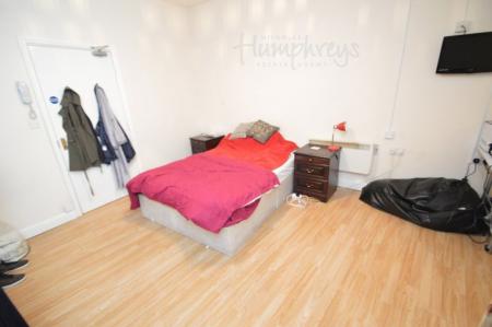 1 bedroom Studio flat to let in Marshall Terrace, DH1