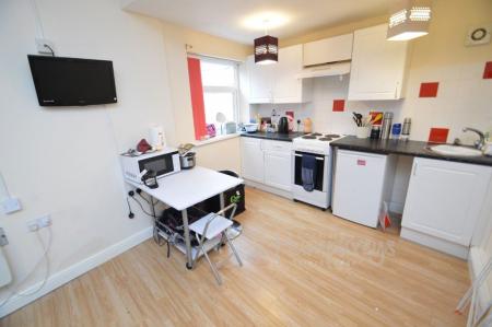 1 bedroom Studio flat to let in Marshall Terrace, DH1