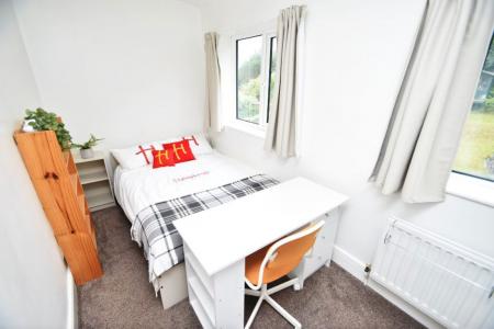 6 bedroom Property to let in Toll House Road