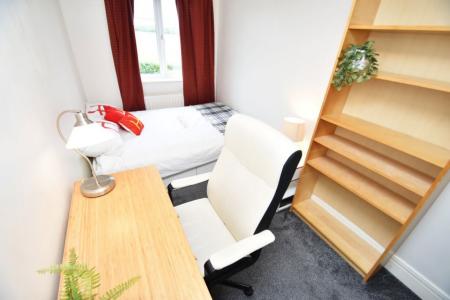 6 bedroom Property to let in Toll House Road