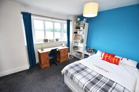 6 bedroom Property to let in Toll House Road