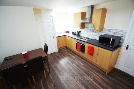 2 bedroom Property to let in Marshall Terrace, Gilesgate, DH1