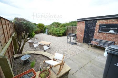 4 bedroom Property to let in Wakenshaw Road, Durham, DH1