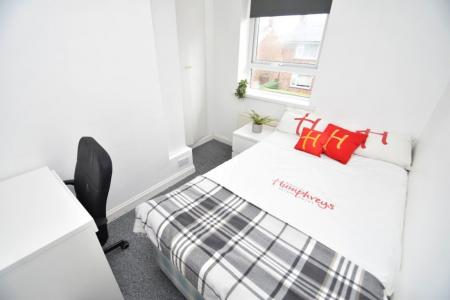 4 bedroom Property to let in Wakenshaw Road, Durham, DH1