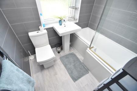 4 bedroom Property to let in Wakenshaw Road, Durham, DH1