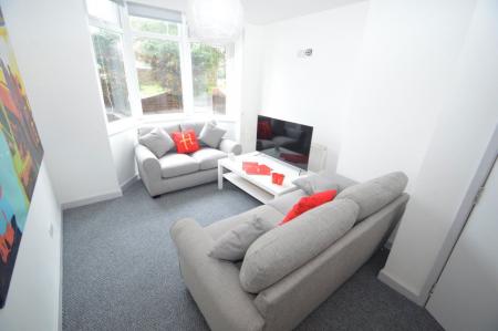 4 bedroom Property to let in Malvern Villas, Gilesgate DH1