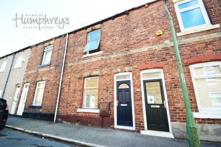 2 bedroom Property to let in Young Street, Gilesgate