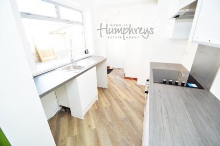 2 bedroom Property to let in Young Street, Gilesgate