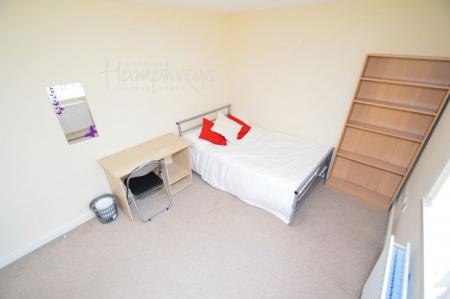 5 bedroom Property to let in Mayorswell Field, Durham, DH1