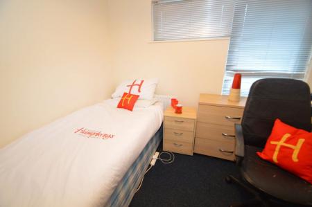 6 bedroom Property to let in The Hallgarth, Durham, DH1