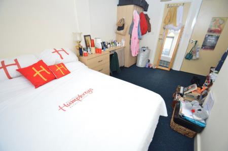 6 bedroom Property to let in The Hallgarth, Durham, DH1