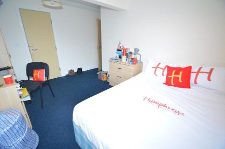 6 bedroom Property to let in The Hallgarth, Durham, DH1