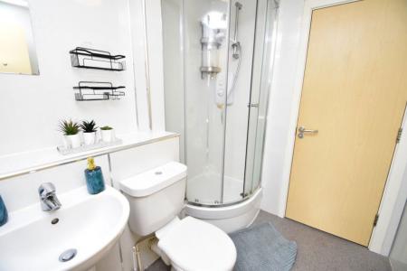 6 bedroom Property to let in The Hallgarth, Durham DH1