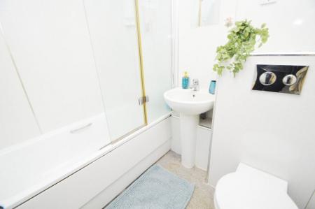 6 bedroom Property to let in The Hallgarth, Durham, DH1