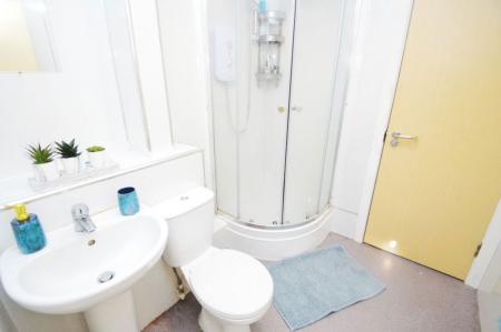 6 bedroom Property to let in The Hallgarth, Durham, DH1