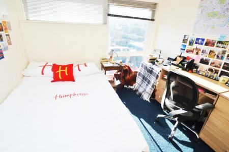 6 bedroom Property to let in The Hallgarth, Durham, DH1