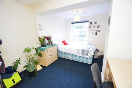 6 bedroom Property to let in The Hallgarth, Durham, DH1