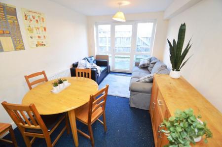 6 bedroom Property to let in The Hallgarth, Durham, DH1