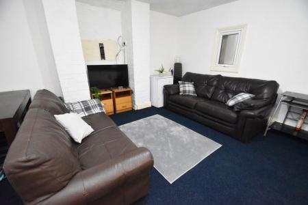 6 bedroom Property to let in The Avenue, Durham, DH1