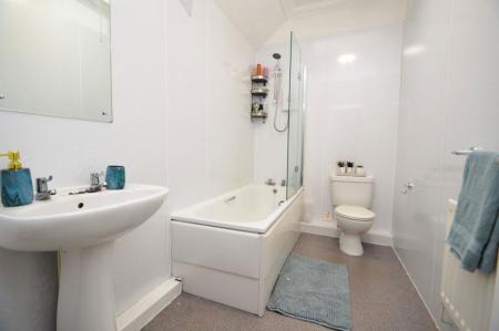 5 bedroom Property to let in Allergate, Durham, DH1